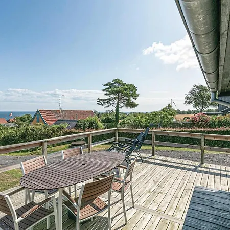 Three Bedroom Holiday In Svaneke